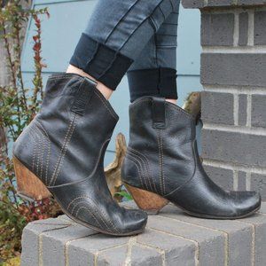 John Fluevog Get Up Dawson City Black Boot Leather